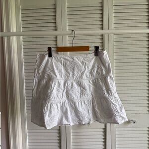 🌸 White Embroidered Tiered Mini Skirt – Japna – Size XL 🌸